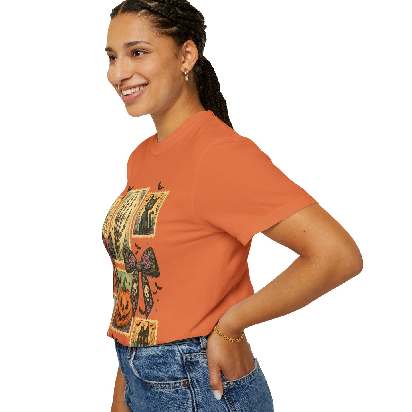 Halloween-Themed Unisex T-Shirt - Spooky Vibes for Fall Celebrations, Ghost Lovers Gift, Costume Party Essential, Cozy Autumn Tee