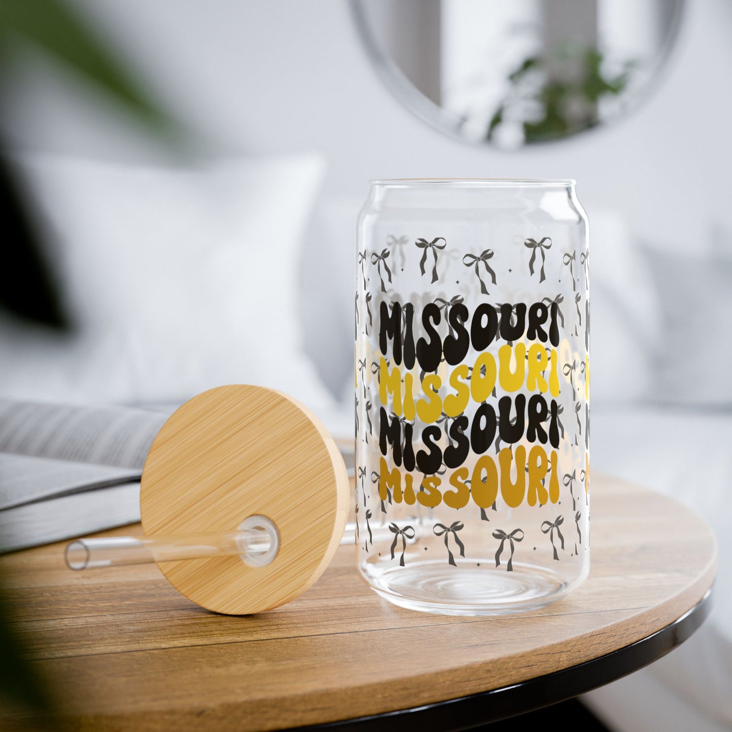 Coquette Bow Sipper Glass, Missouri-themed Drinkware, Eco-friendly Glass with Bamboo Lid, Perfect for Gifts, missouri tigers, missouri game day, graduation gift