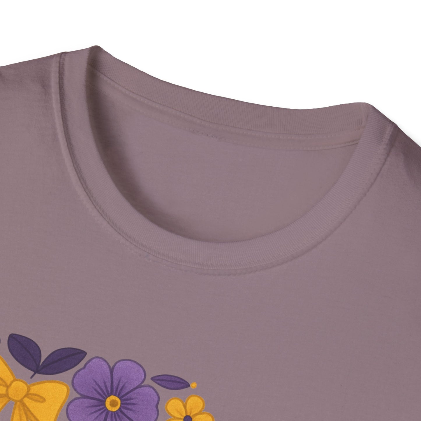 Louisiana Floral Graphic Tee, Casual Unisex T-Shirt, Spring Fashion, Gift for Nature Lovers, Summer Outfit, Southern Pride