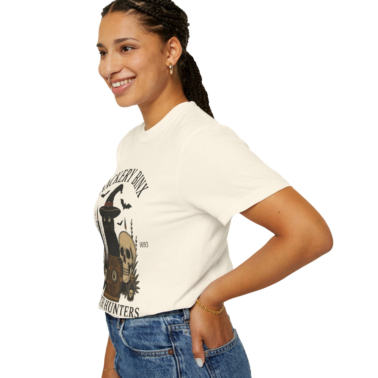 Witch Hunter Unisex T-shirt - Spooky Halloween Costume Shirt
