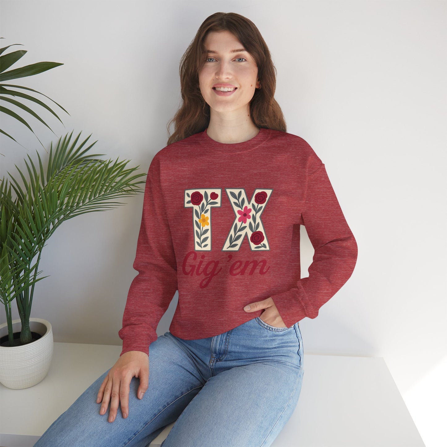 Texas Floral Crewneck Sweatshirt, Cozy Texas Sweatshirt, TX Gig'em Gift, Unisex Sweatshirt for Gamers, Floral Crew Neck for Casual Wear