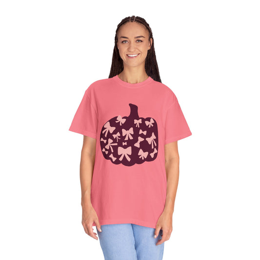 Pumpkin Bow Graphic Tee | Unisex Fall T-Shirt, Halloween Top, Cute Autumn Shirt, Gift for Her, Festival Wear