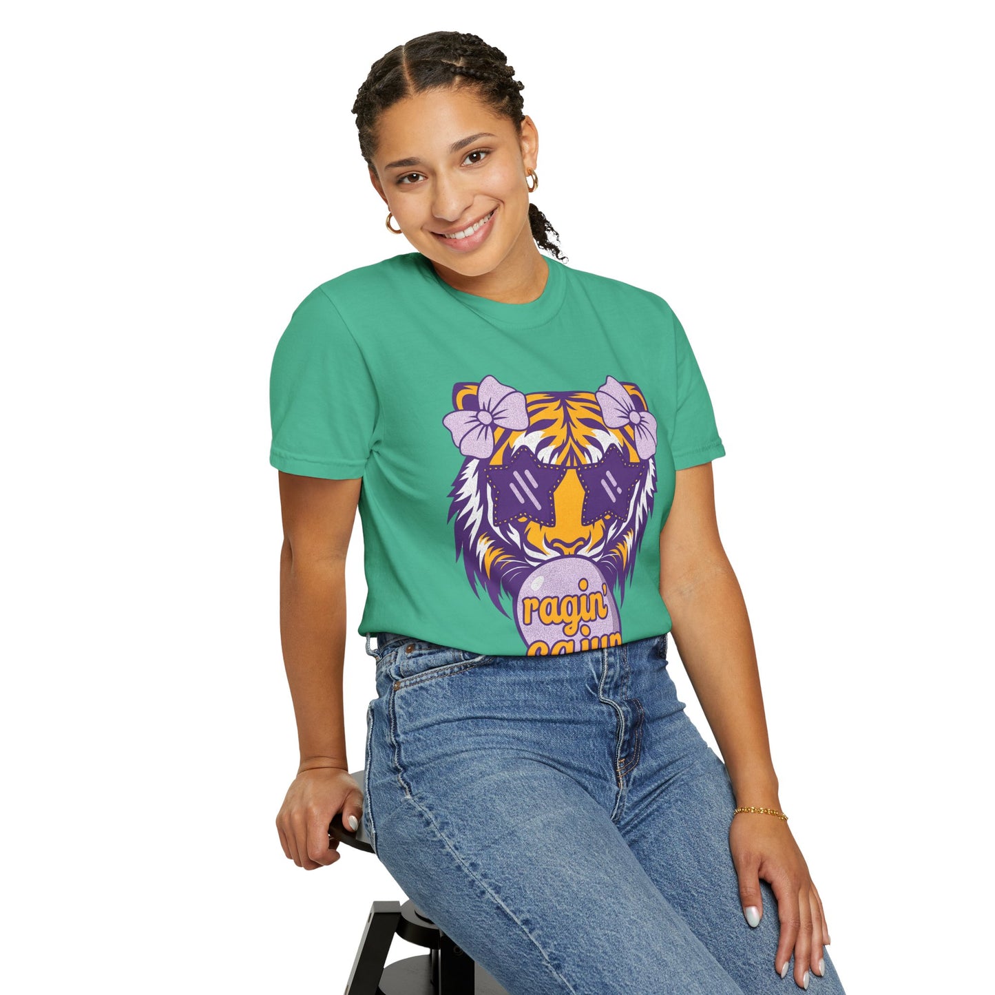 Ragin Cajun Bow Bubble Tiger T-Shirt - Casual Wear and Gift for Animal Lovers