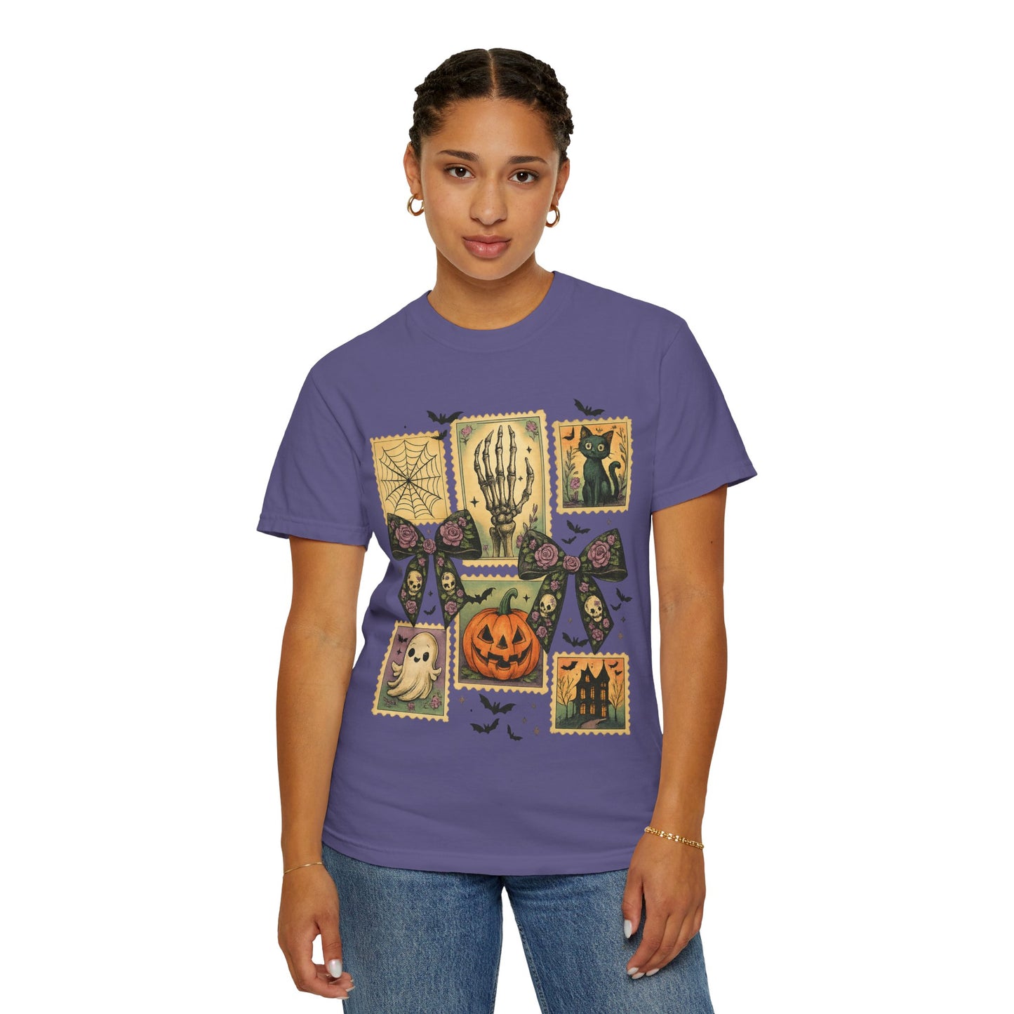 Halloween-Themed Unisex T-Shirt - Spooky Vibes for Fall Celebrations, Ghost Lovers Gift, Costume Party Essential, Cozy Autumn Tee