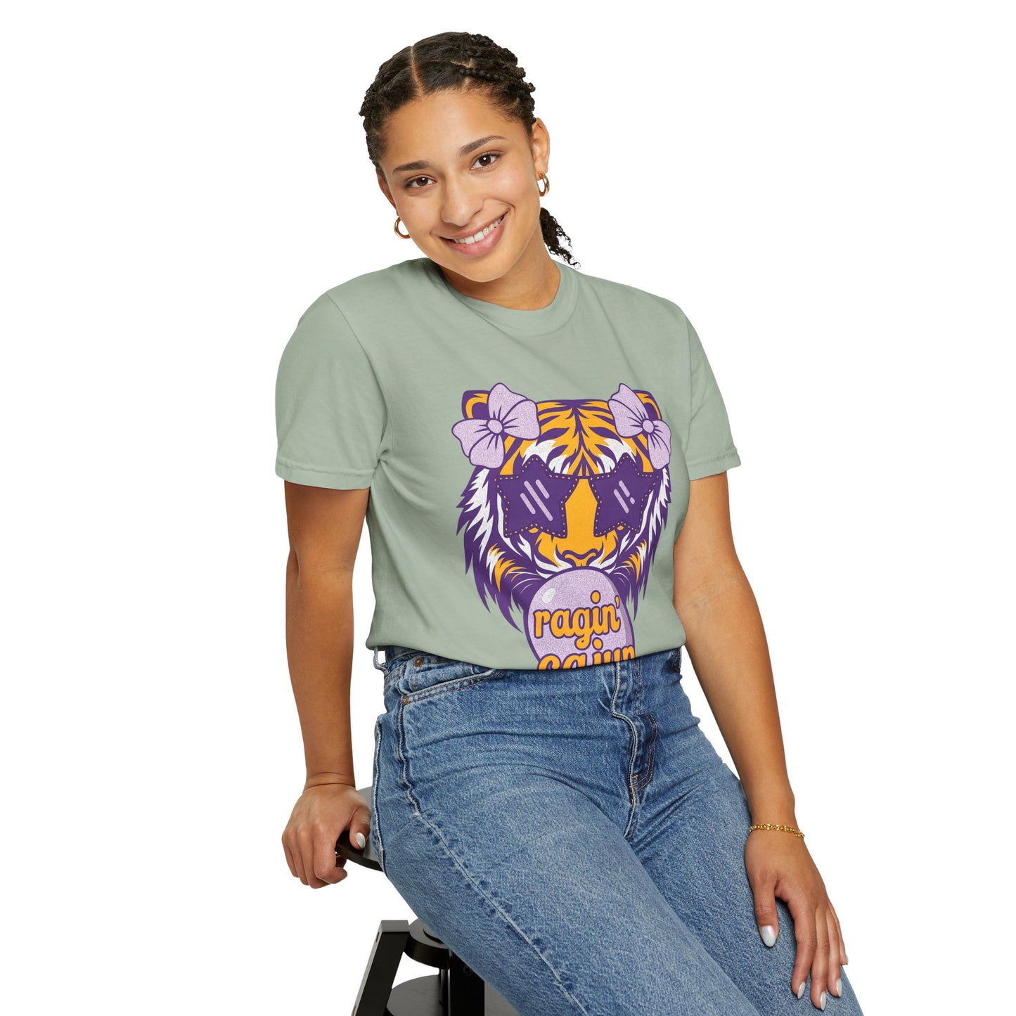 Ragin Cajun Bow Bubble Tiger T-Shirt - Casual Wear and Gift for Animal Lovers
