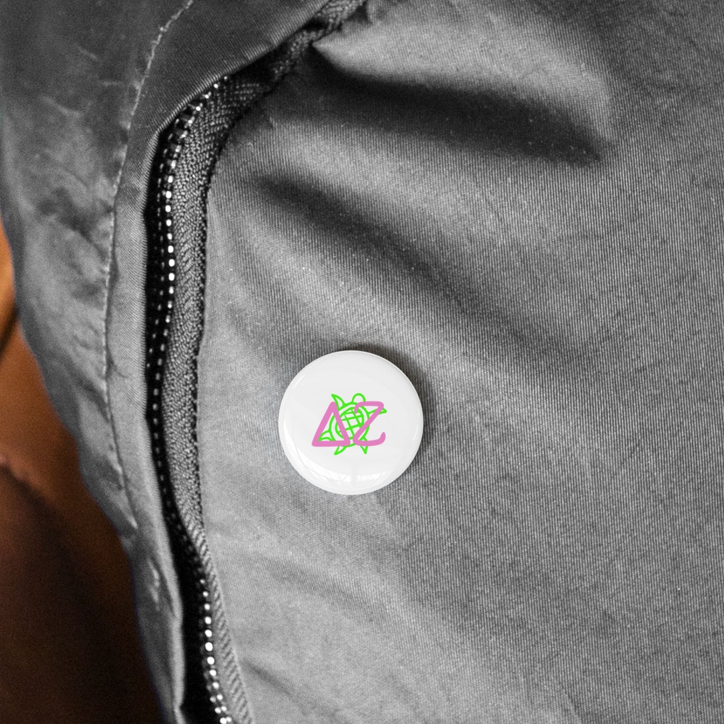 DZ Trendy Round Pins, Cute Enamel Badges, Statement Pins, Gift for Friends, Jacket Accessory, Backpack Customization