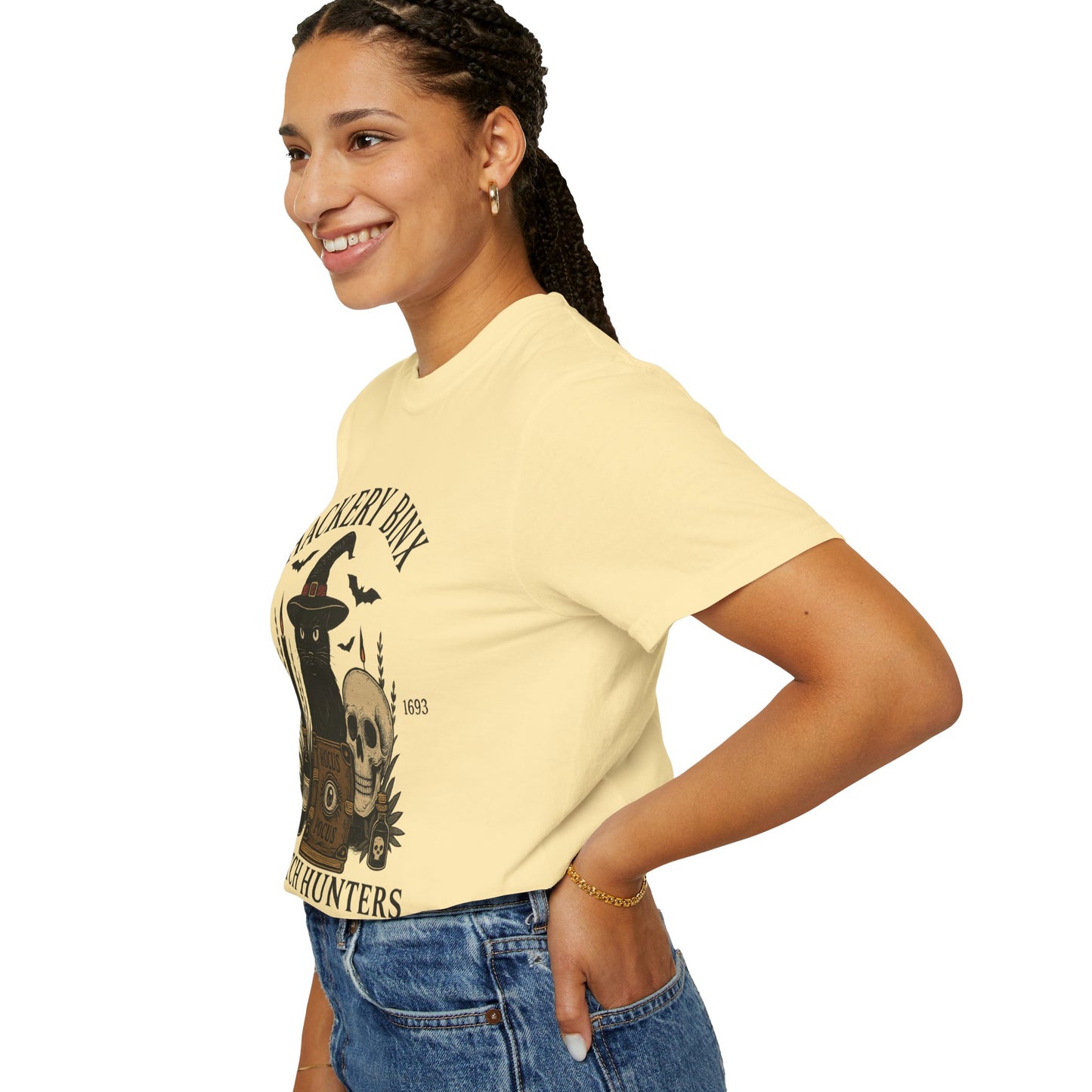 Witch Hunter Unisex T-shirt - Spooky Halloween Costume Shirt