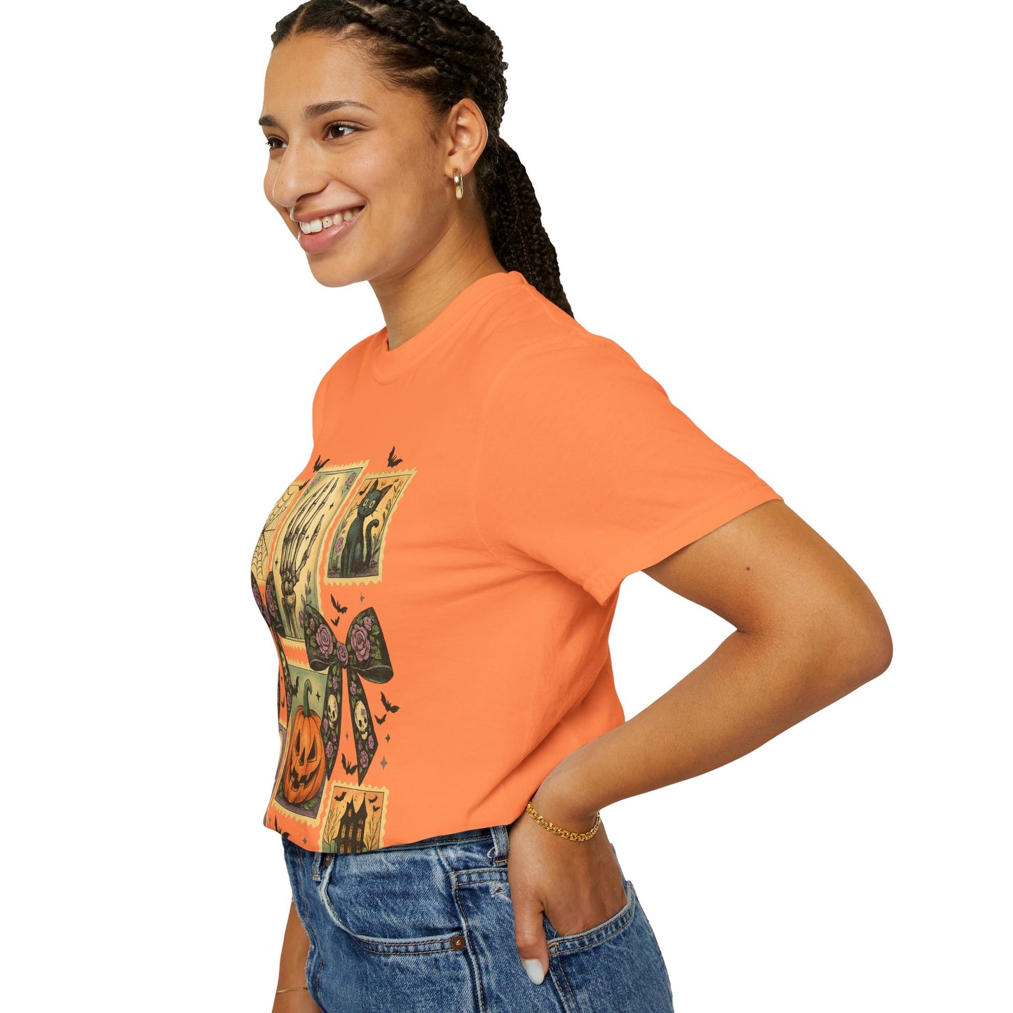 Halloween-Themed Unisex T-Shirt - Spooky Vibes for Fall Celebrations, Ghost Lovers Gift, Costume Party Essential, Cozy Autumn Tee