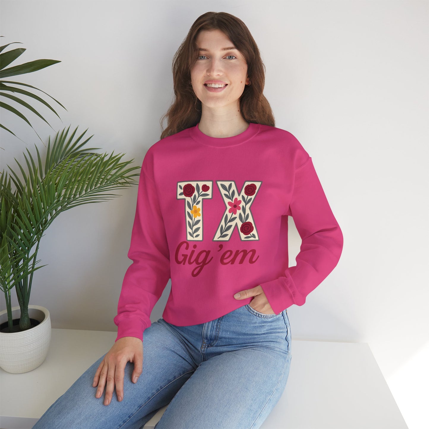 Texas Floral Crewneck Sweatshirt, Cozy Texas Sweatshirt, TX Gig'em Gift, Unisex Sweatshirt for Gamers, Floral Crew Neck for Casual Wear