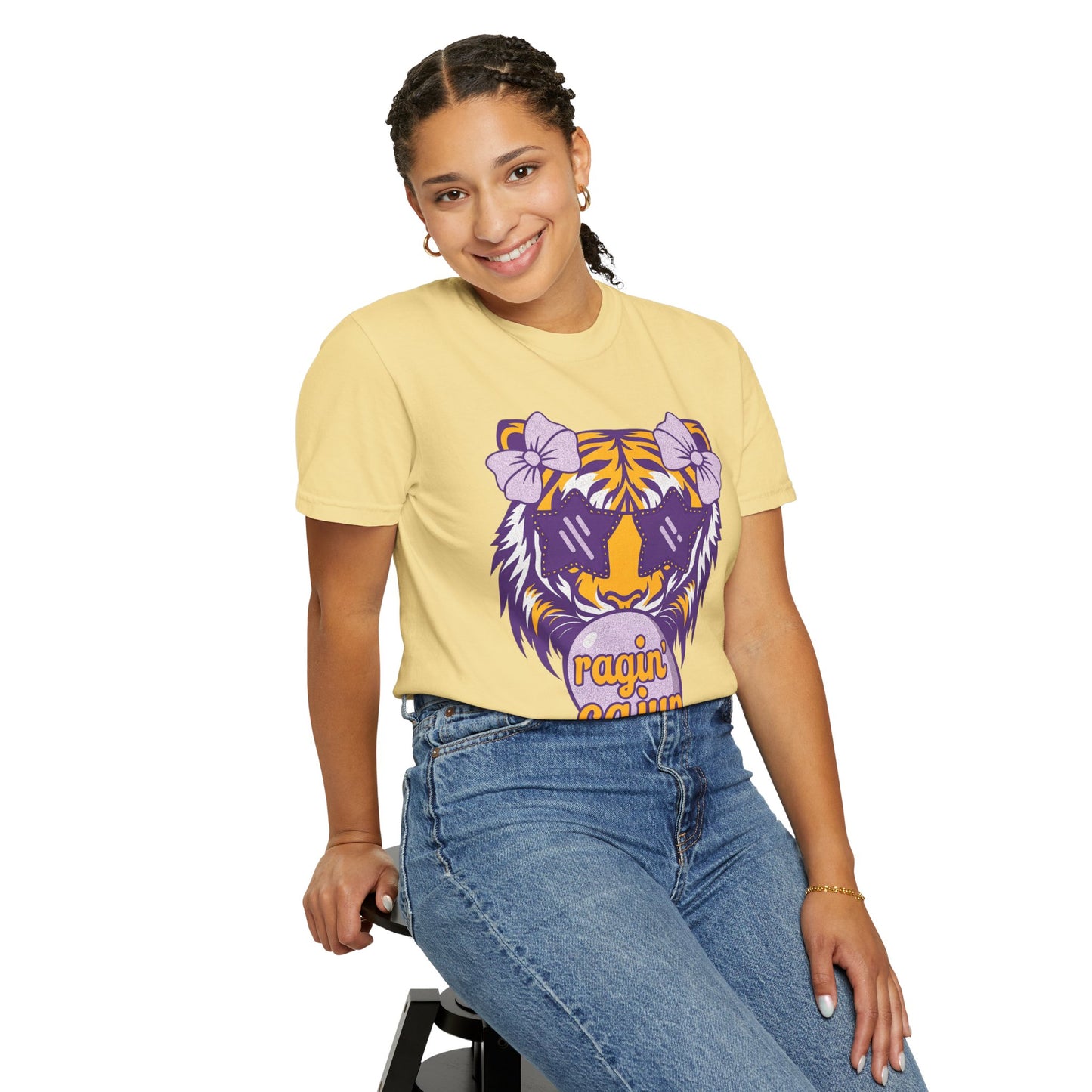 Ragin Cajun Bow Bubble Tiger T-Shirt - Casual Wear and Gift for Animal Lovers
