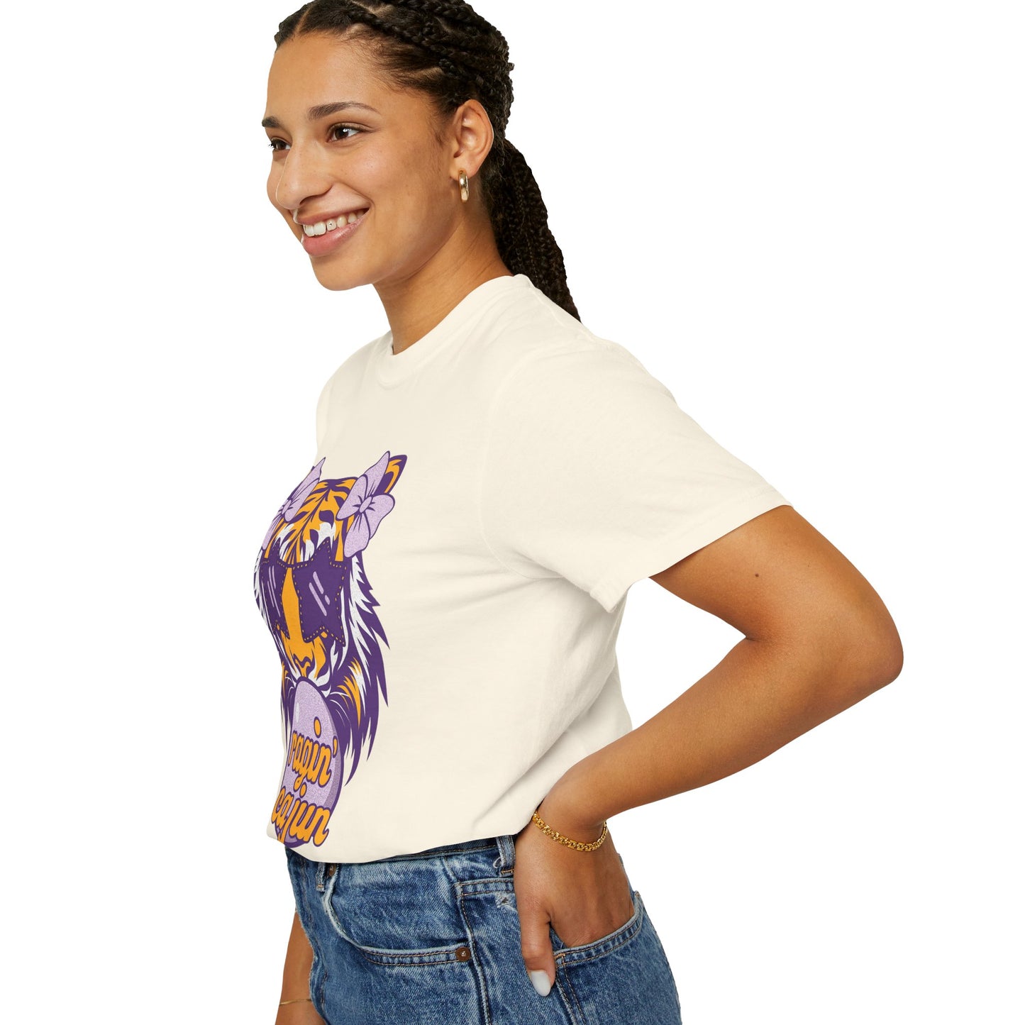 Ragin Cajun Bow Bubble Tiger T-Shirt - Casual Wear and Gift for Animal Lovers