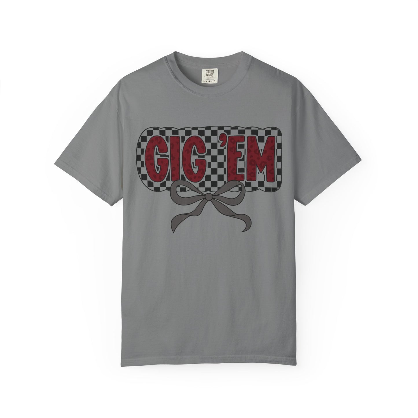 Checkered Style Unisex T-shirt with 'GIG'EM' Design, Trendy Graphic Tee for Casual Wear, Fan Merchandise, Gift Idea, Summer Essential