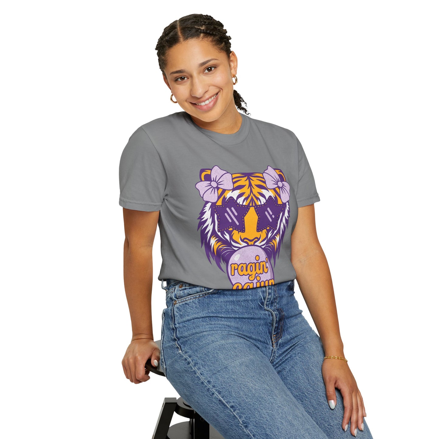 Ragin Cajun Bow Bubble Tiger T-Shirt - Casual Wear and Gift for Animal Lovers