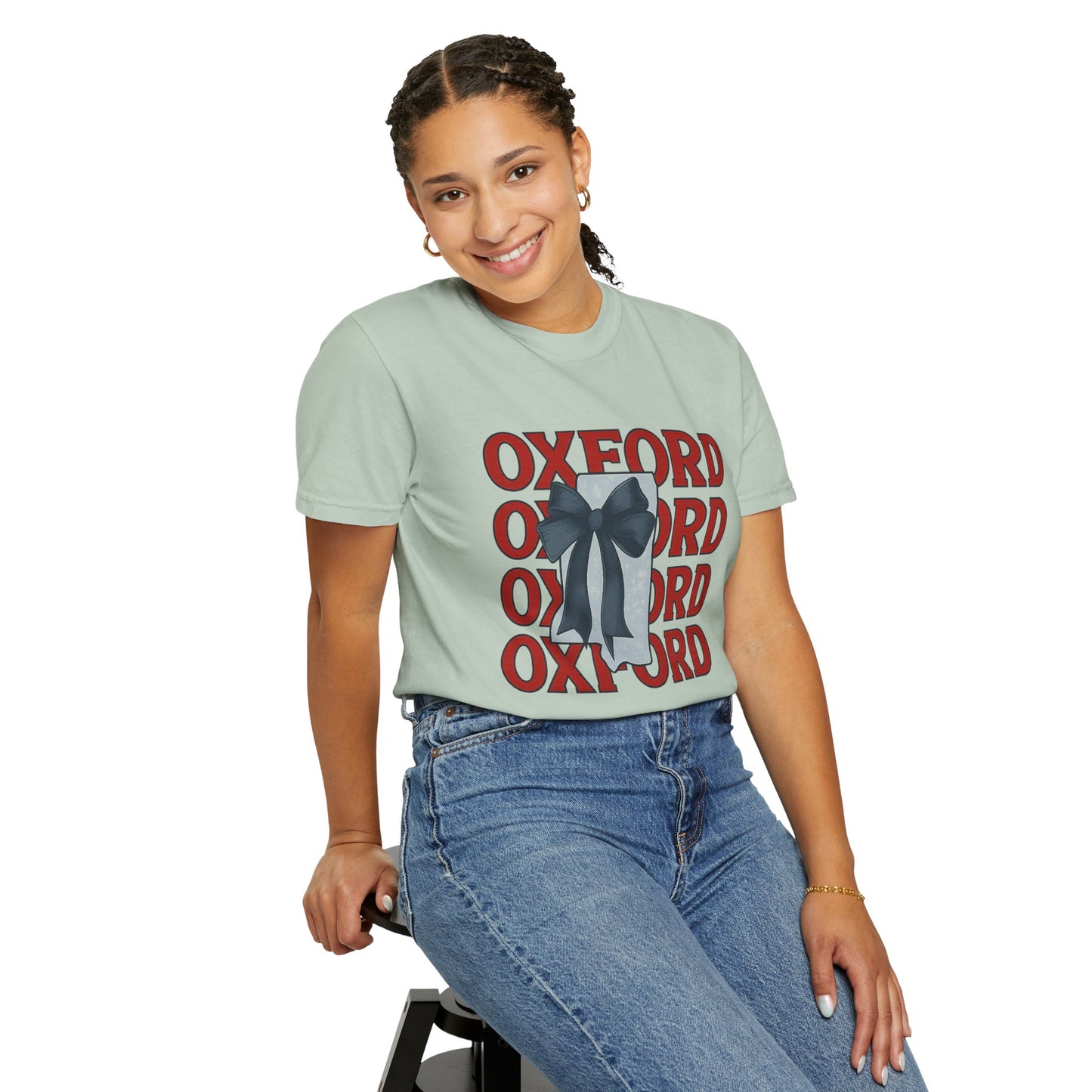 Oxford Bow Graphic Tee, Casual Unisex T-shirt, Gift for Students, College Apparel, Trendy Fashion Top, Birthday Gift