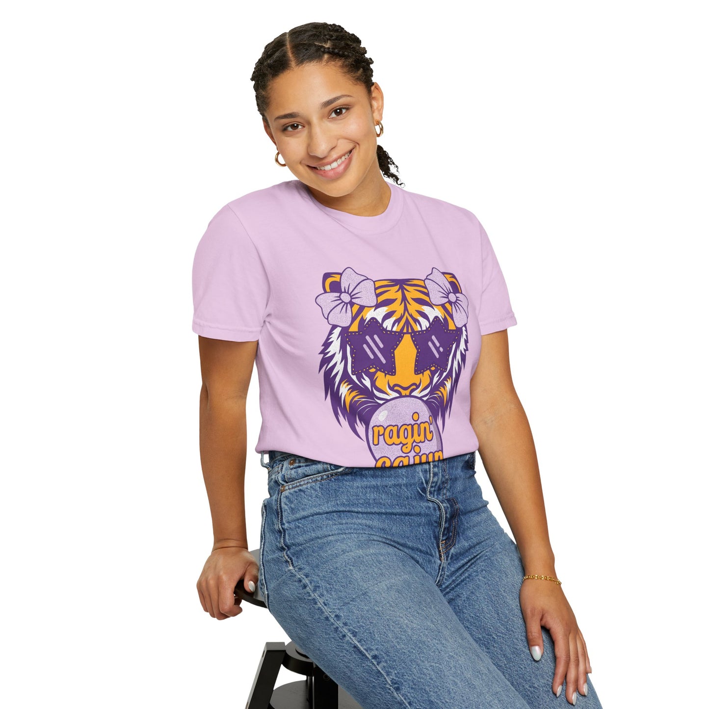 Ragin Cajun Bow Bubble Tiger T-Shirt - Casual Wear and Gift for Animal Lovers