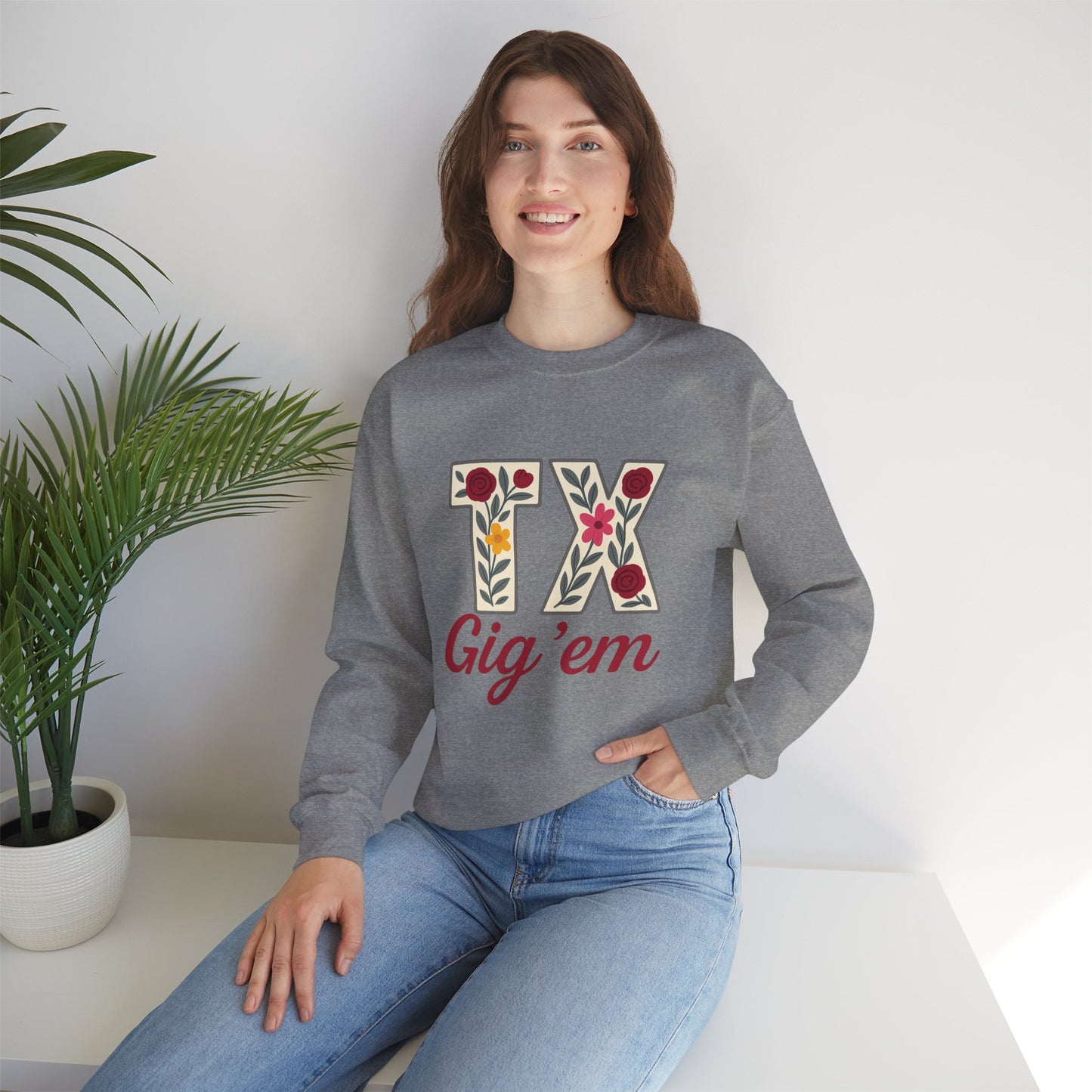 Texas Floral Crewneck Sweatshirt, Cozy Texas Sweatshirt, TX Gig'em Gift, Unisex Sweatshirt for Gamers, Floral Crew Neck for Casual Wear