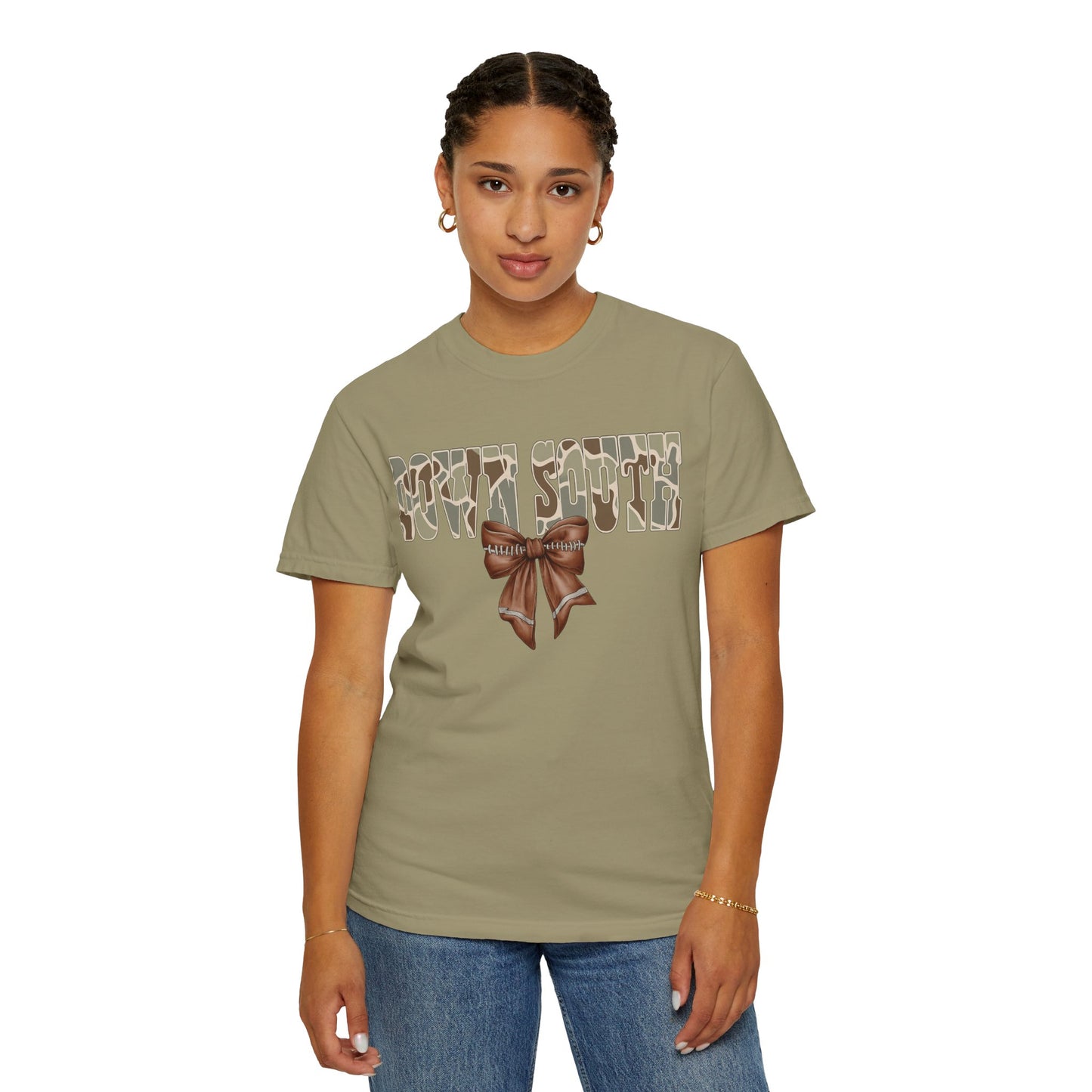 Camo Bow Graphic Tee - Trendy Apparel for Casual Outings and Birthdays