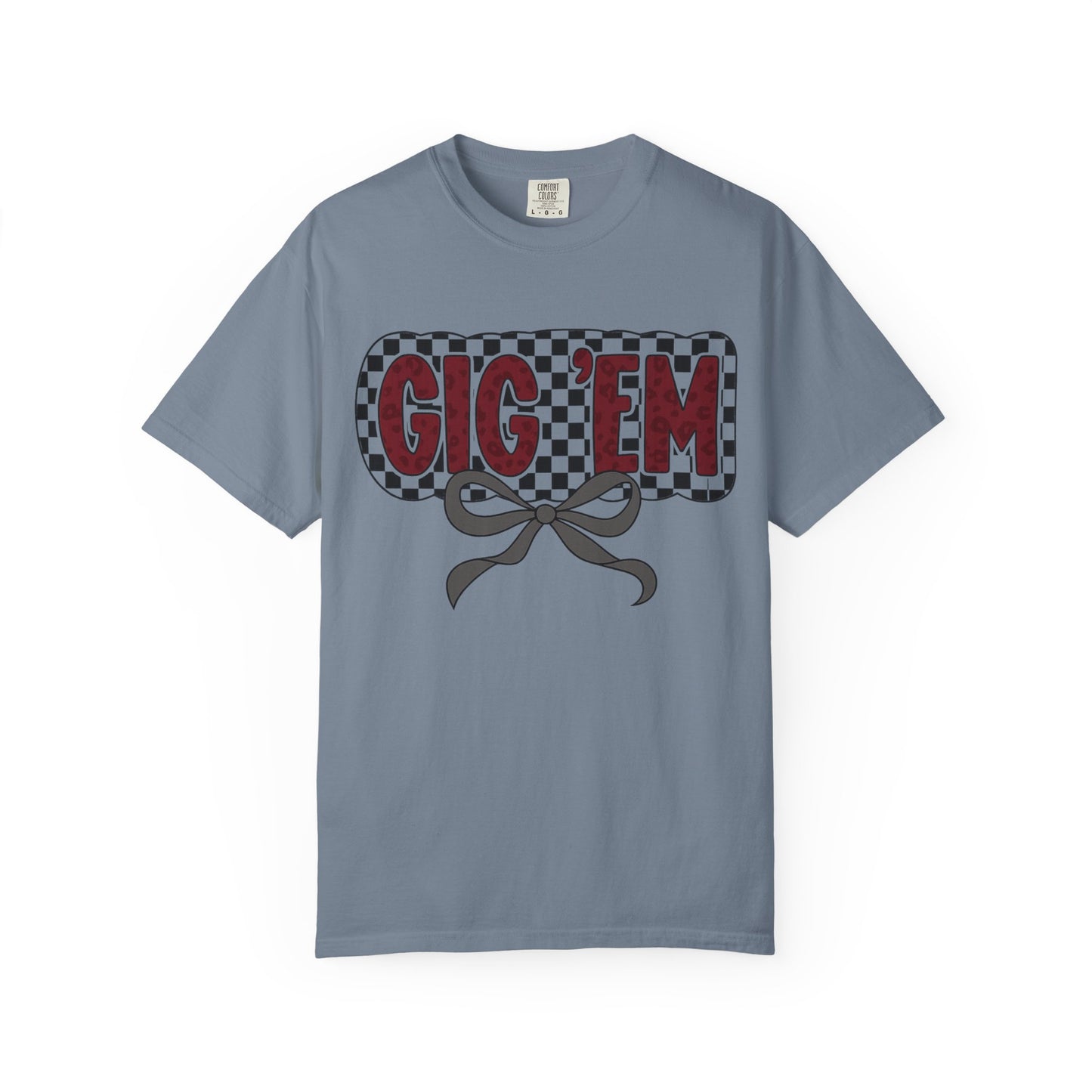 Checkered Style Unisex T-shirt with 'GIG'EM' Design, Trendy Graphic Tee for Casual Wear, Fan Merchandise, Gift Idea, Summer Essential